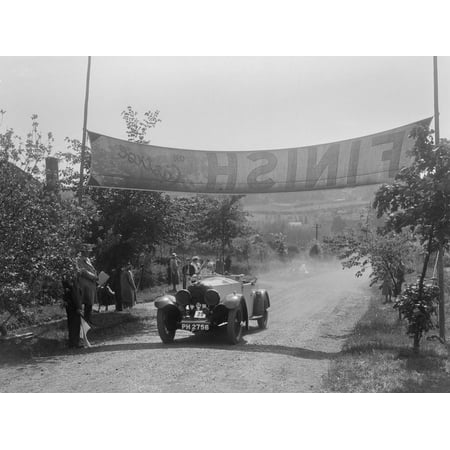 Invicta of D Munro at the finish of the BOC Hill Climb, Chalfont St Peter, Buckinghamshire, 1932 Print Wall Art By Bill