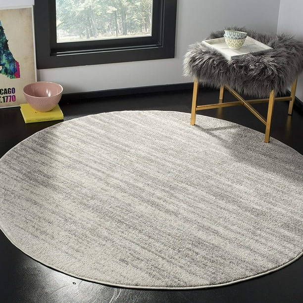 Safavieh area rug, 9' Round, Light Grey