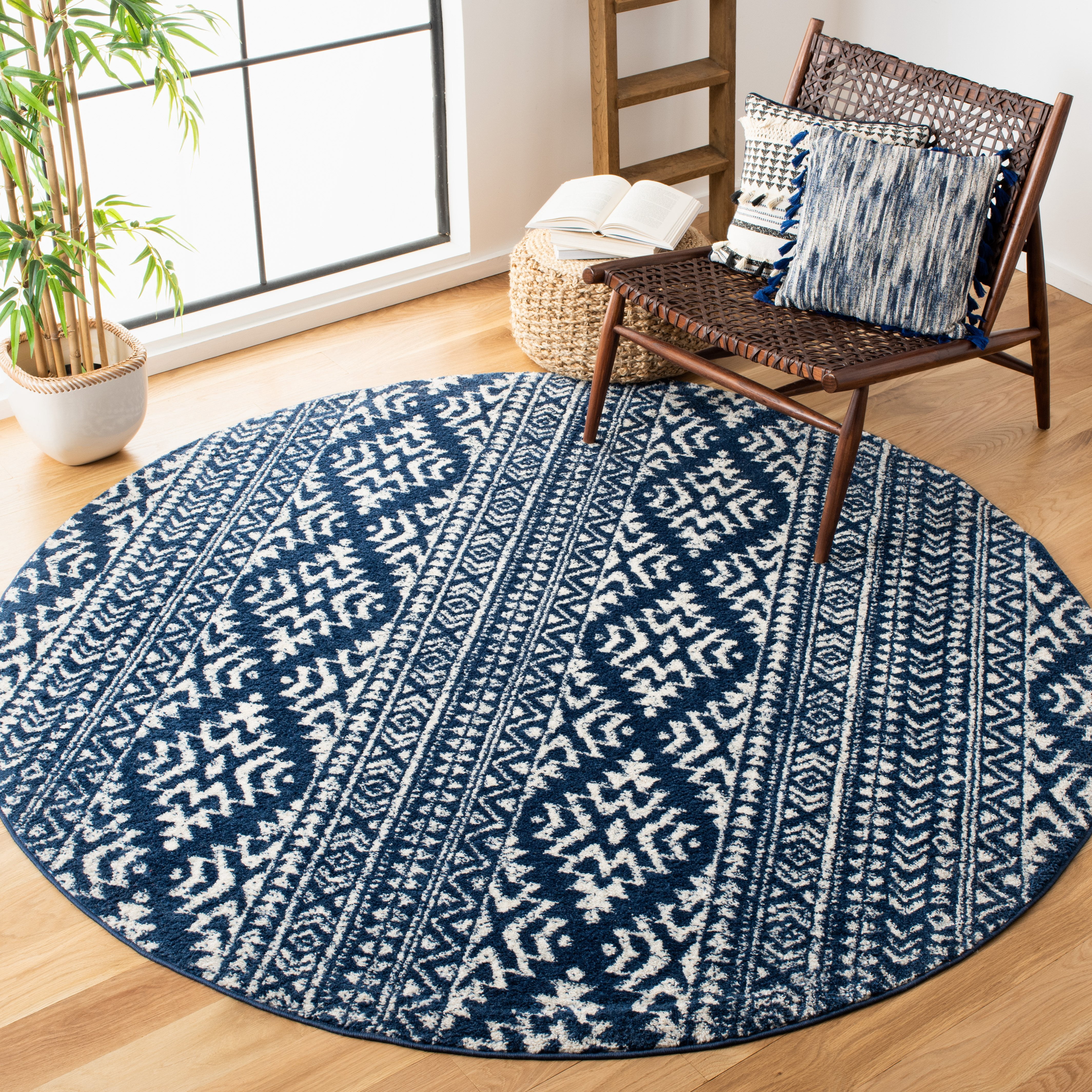 Safavieh Tulum Lakisha Oriental Area Rug, Navy/Ivory, 11' x 11' Round