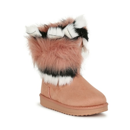 

Asymmetrical Fur Round Toe Flat Winter Boots 19846
