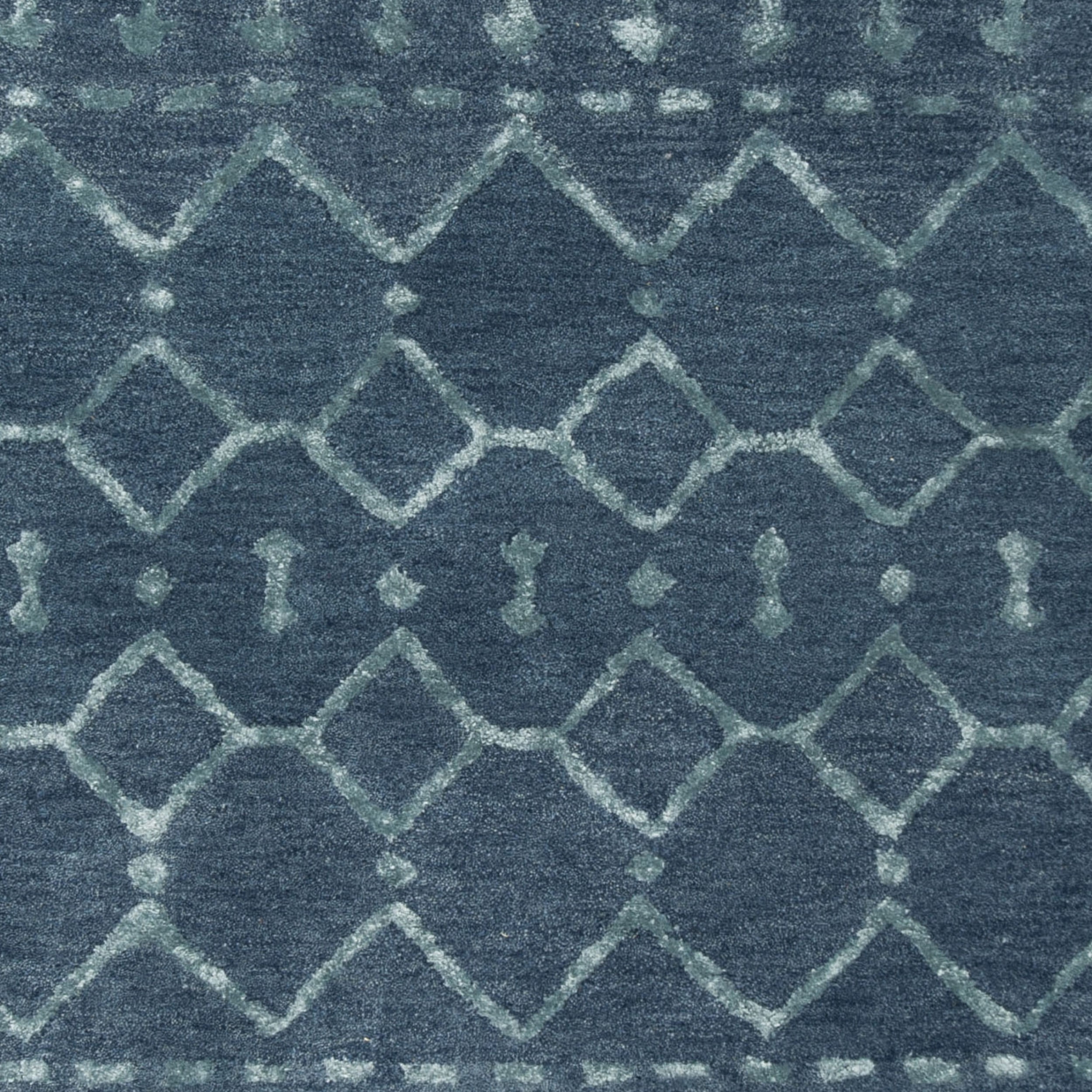 SAFAVIEH Himalaya Darin Geometric Wool Area Rug, Navy/Silver, 6' x 6' Round