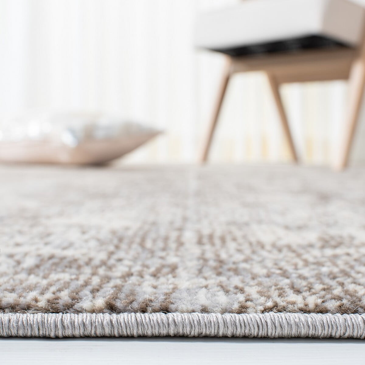 SAFAVIEH Madison Flowers Vintage Abstract Area Rug, Grey/Beige, 6' x 9'