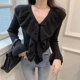 thumbnail image 4 of Suéter suave con cuello en V y tirantes, nuevo diseño de estilo coreano para mujer, suéter de punto corto elegante y de estilo nicho, 4 of 5