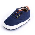 thumbnail image 4 of Bolsa Prewalker Shoes Zapatos de suela blanda de lona con cordones para bebés recién nacidos (Azul oscuro. 12), 4 of 6