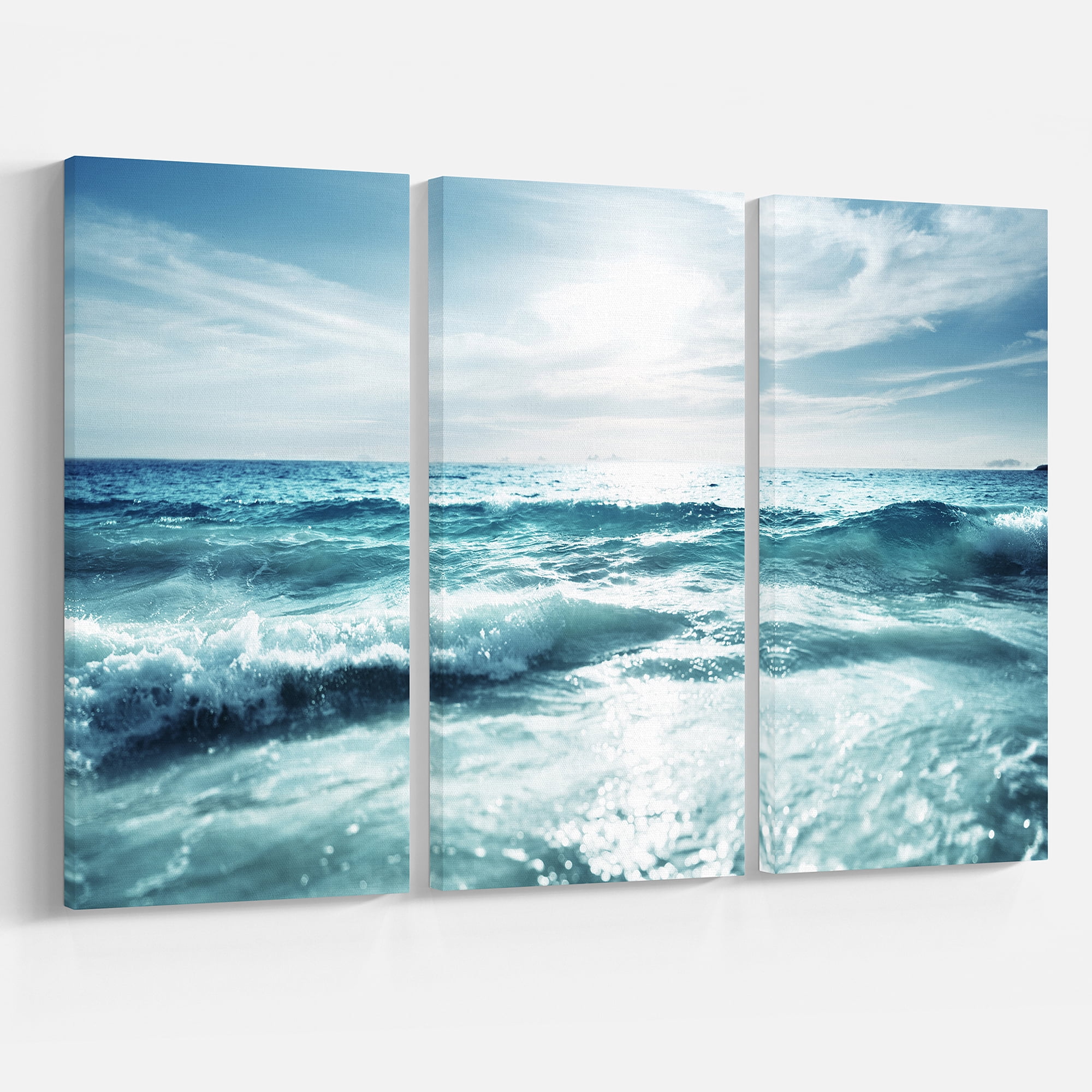 Designart 'Seychelles Beach at Sunset ' Seascape Canvas Art Print
