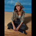 thumbnail image 4 of Sudadera Corta con Capucha y Cremallera para Mujer, Estilo Años 90, Larga, Cordón Ajustable y Bolsillos. Verde XL, 4 of 9