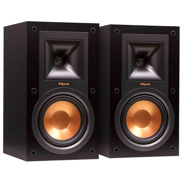 klipsch 1060675 bocinas de audio envolvente r-15m par de monitores frontales negros, vista frontal 3/4; woofer de 5.25" con cono cobre hilado y tweeter de 1" de aluminio en bocina cargada, diseño rectangular para salas pequeñas a medianas, uso en estudio o presentaciones en vivo, también adecuado para sistemas de home audio.