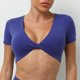thumbnail image 2 of Camiseta deportiva ajustada de manga corta y cuello en V para yoga para mujer - Ropa deportiva de alta resistencia con soporte acolchado, tallas reales (S-L), 2 of 6