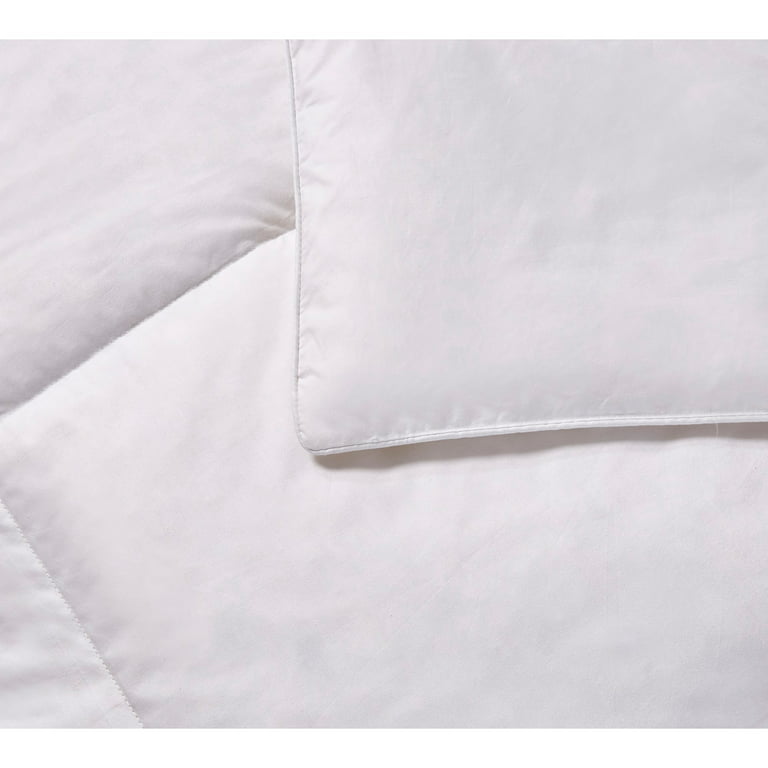 Hotel Grand All Season White Goose Down and Feather Comforter Twin