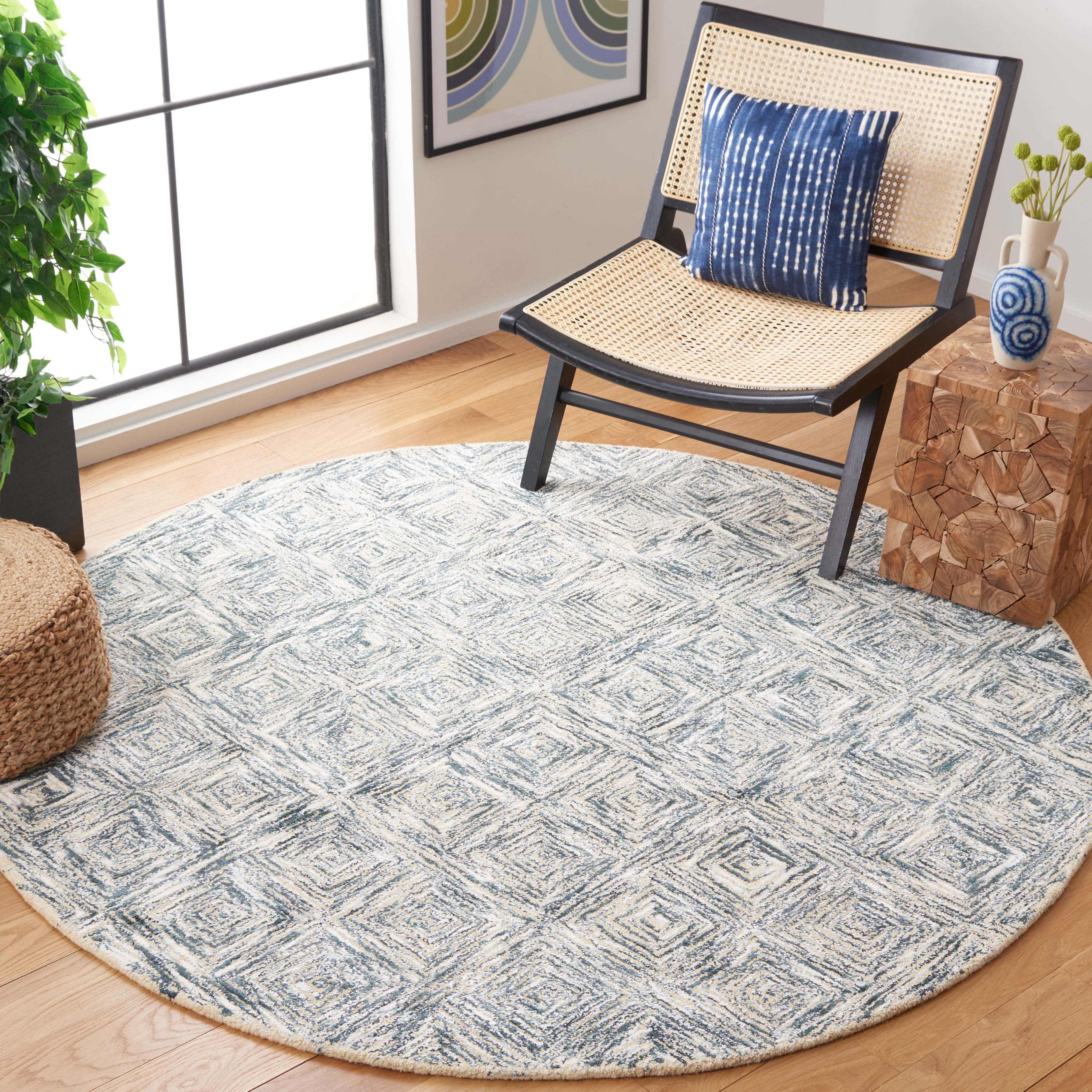 SAFAVIEH Soho Deandre Abstract Area Rug, Ivory/Green, 6' x 6' Round