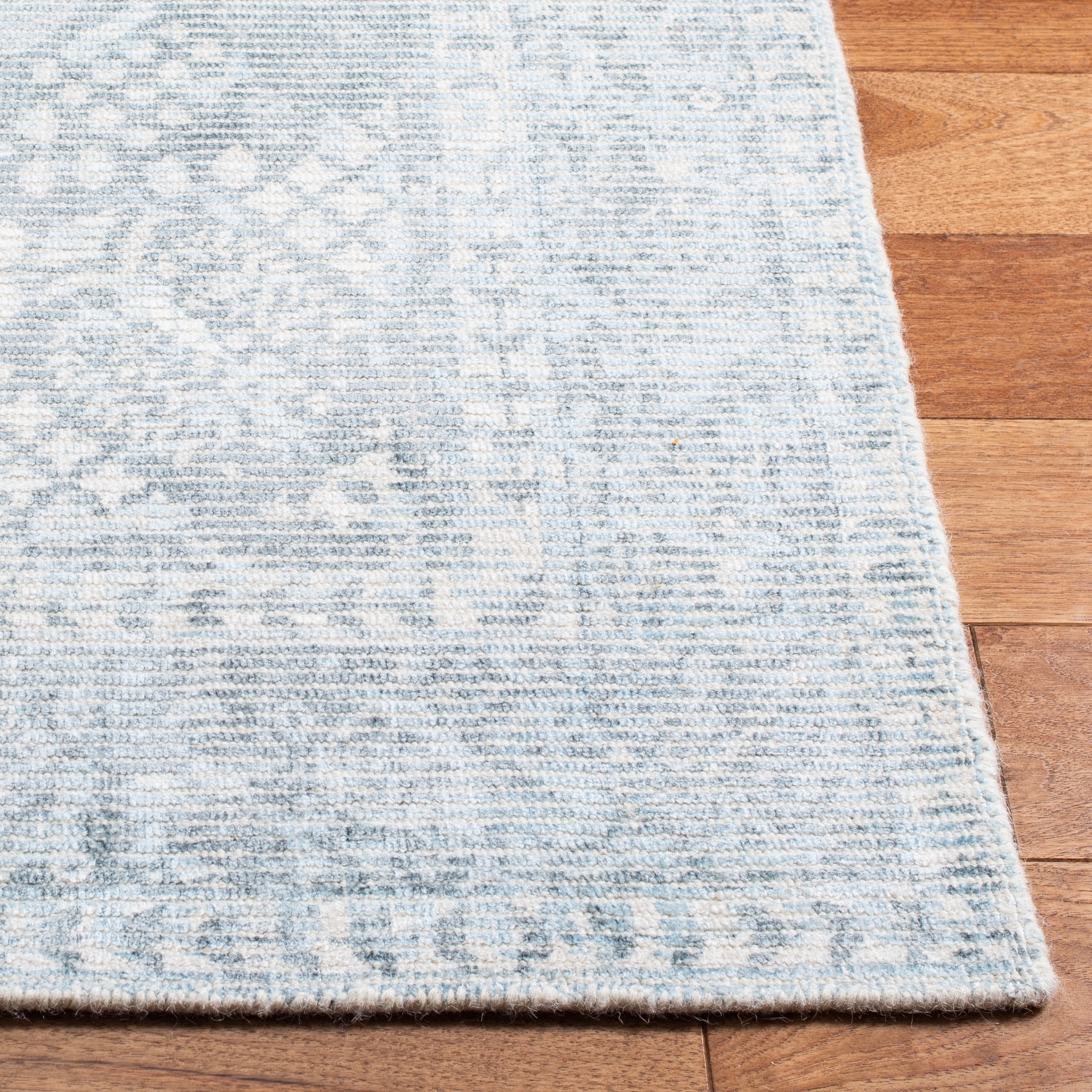 SAFAVIEH Restoration Vintage Quentin Medallion Area Rug, Grey/Light Blue, 6' x 6' Square