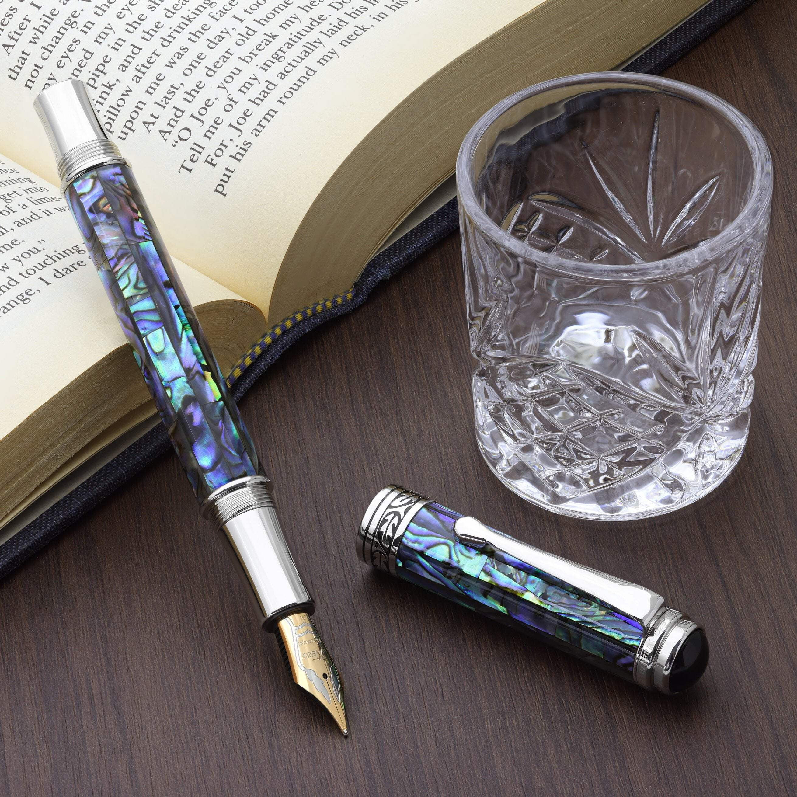Xezo Xezo Maestro® Paua Abalone Sea Shell Fountain Pen (Medium-Fine 0.45 mm Nib) - Platinum Plated