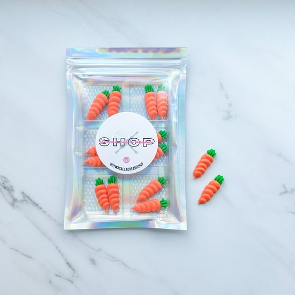 CARROT EDIBLE DECORATIONS