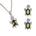 thumbnail image 1 of Fiudx Conjunto de Joyas de Tortuga, Elegante Par de Collar y Pendientes, Diseño de Aleación Brillante, Perfecto para Bodas y Fiestas, Regalo Ideal para San Valentín y El Día de La Madre, Pieza de Mod, 1 of 2