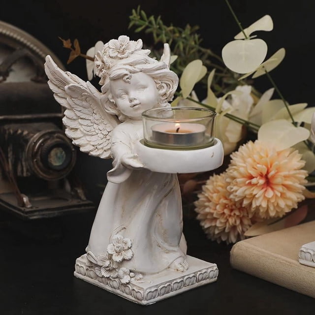 Ángel de alas antiguas retro de pie sosteniendo un candelabro para fiesta, restaurante, sala de estar, ambiente romántico, decoración, adornos