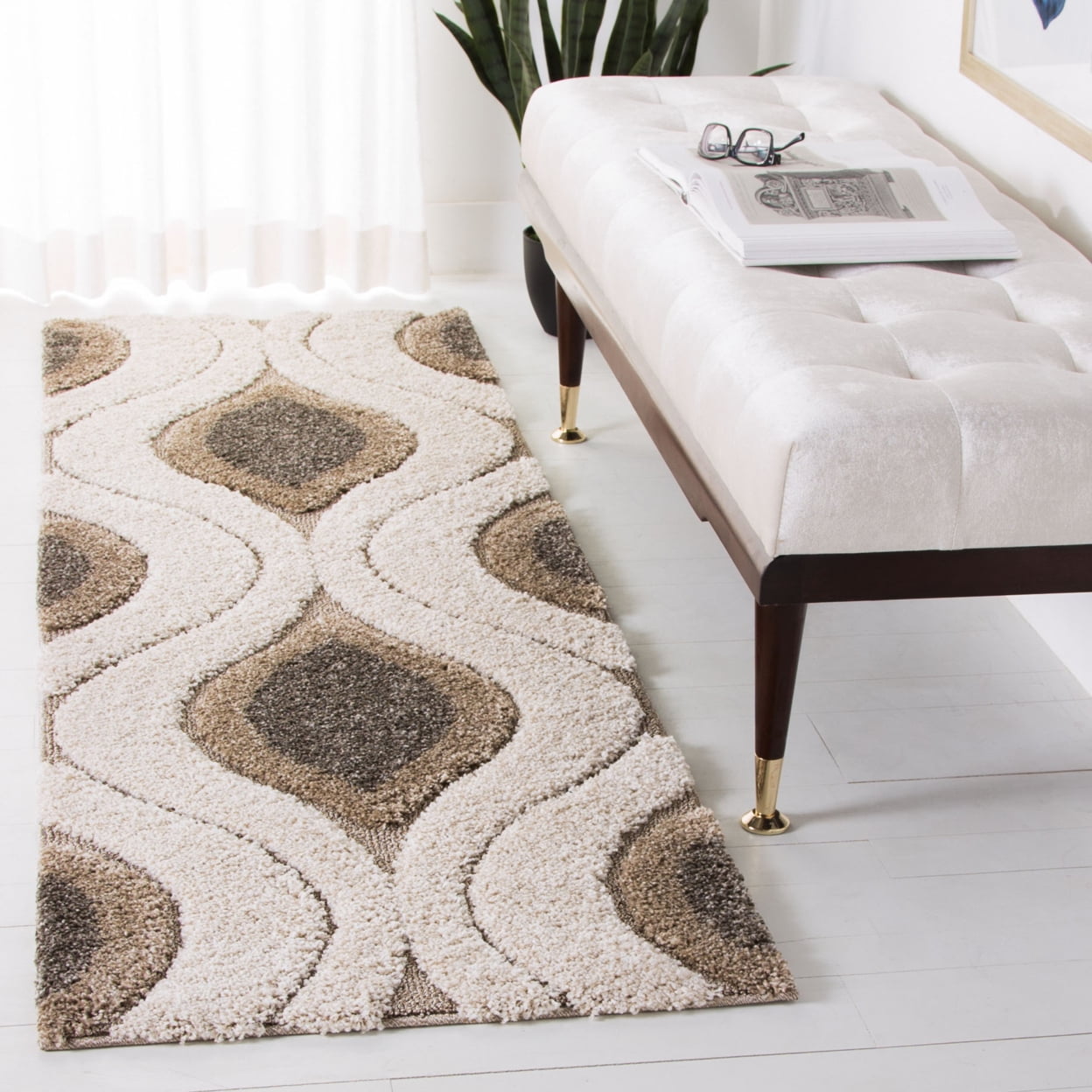 SAFAVIEH Florida Declan Geometric Swirls Shag Runner Rug, Cream/Smoke, 2'3" x 10'