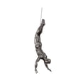 thumbnail image 1 of Yuarrent Agregue carácter a las paredes con la aplicación amplia de la estatua de las esculturas de pared del hombre que sube exquisita Decoración del hogar plata tipo 3, 1 of 6