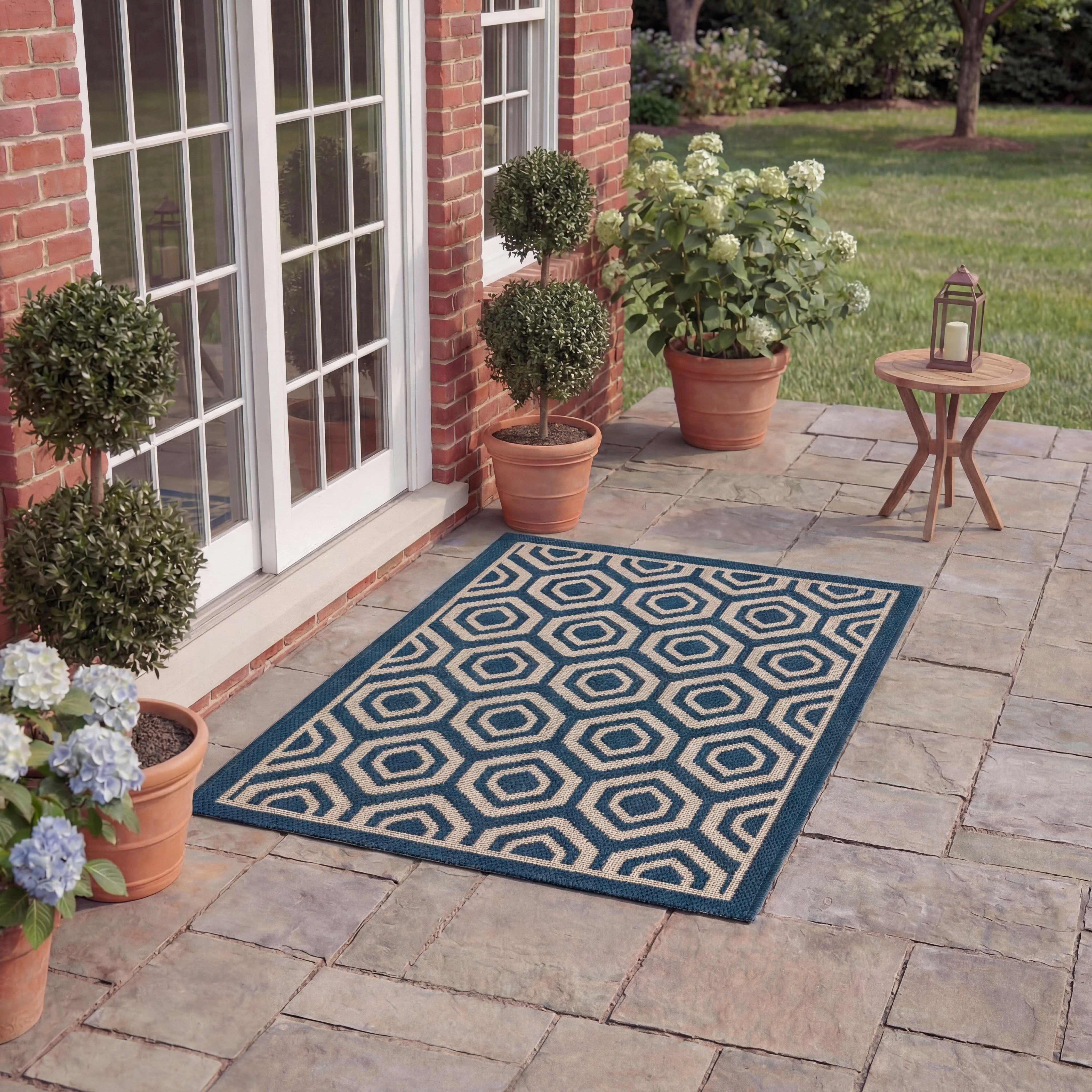 Safavieh Courtyard Amelia Geometric Indoor/Outdoor Area Rug, Navy/Beige, 5'3" x 5'3" Square