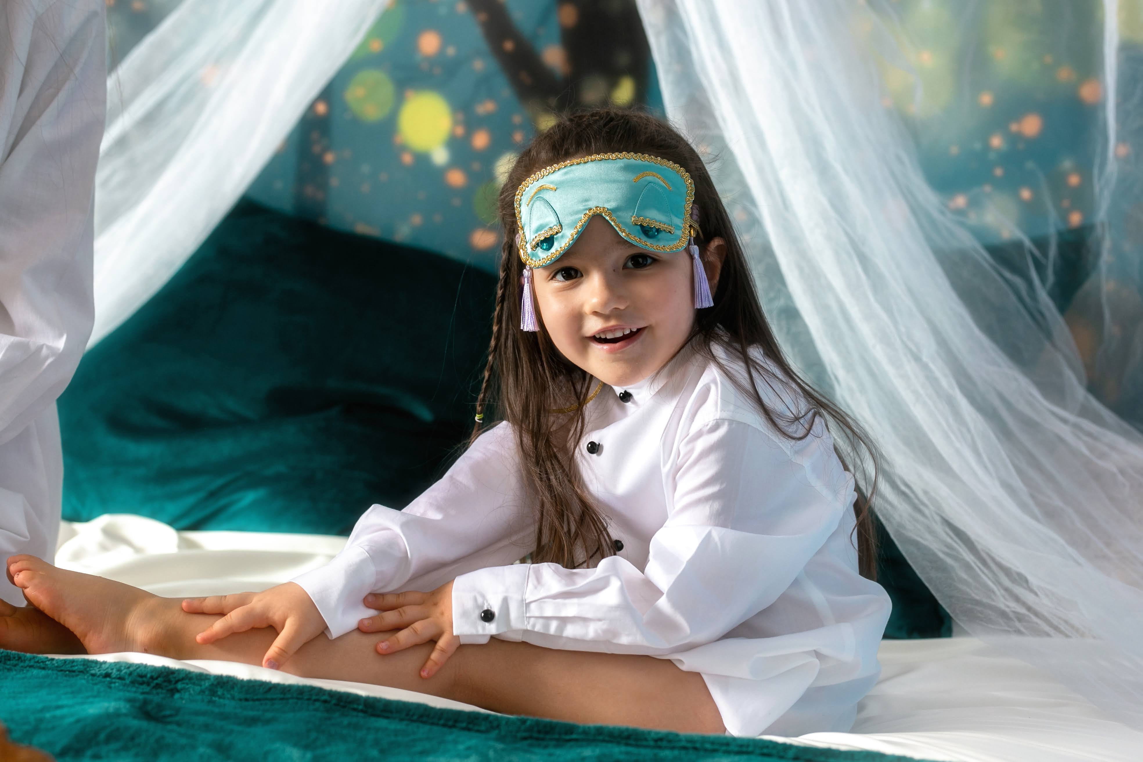 Utopiat Audrey Style Mini Holly Sleeping Beauty Set Girls Inspired by Audrey Hepburn