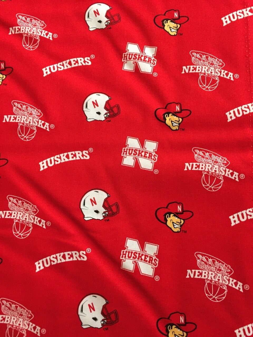 NCAA Nebraska Cornhuskers Licensed Cotton Fabric 1/2 Yard 43/44" Wide BTHY 
