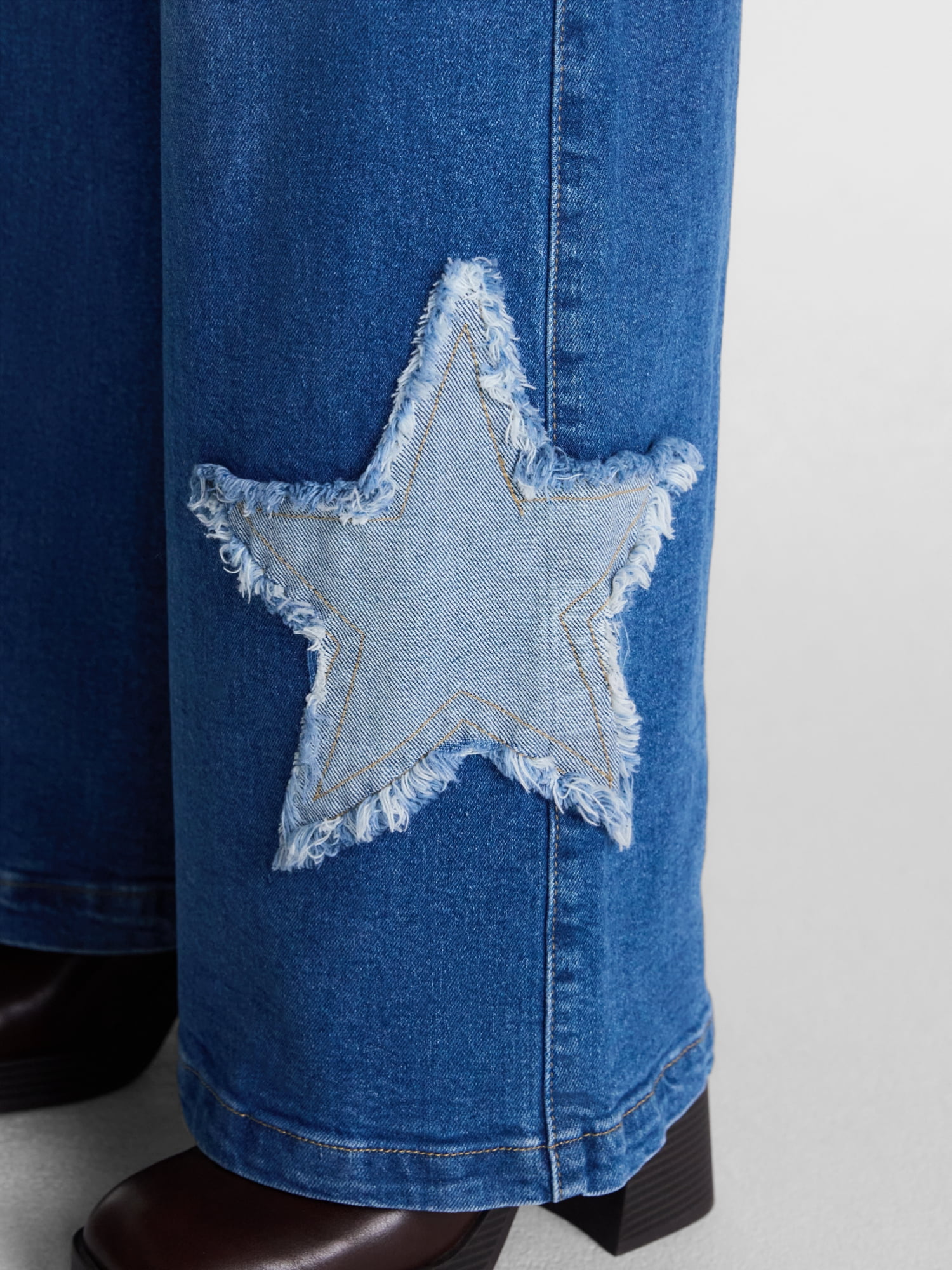 Madden NYC Women's Star Patch Wide Leg Jeans, 31" Inseam, Sizes 00-18