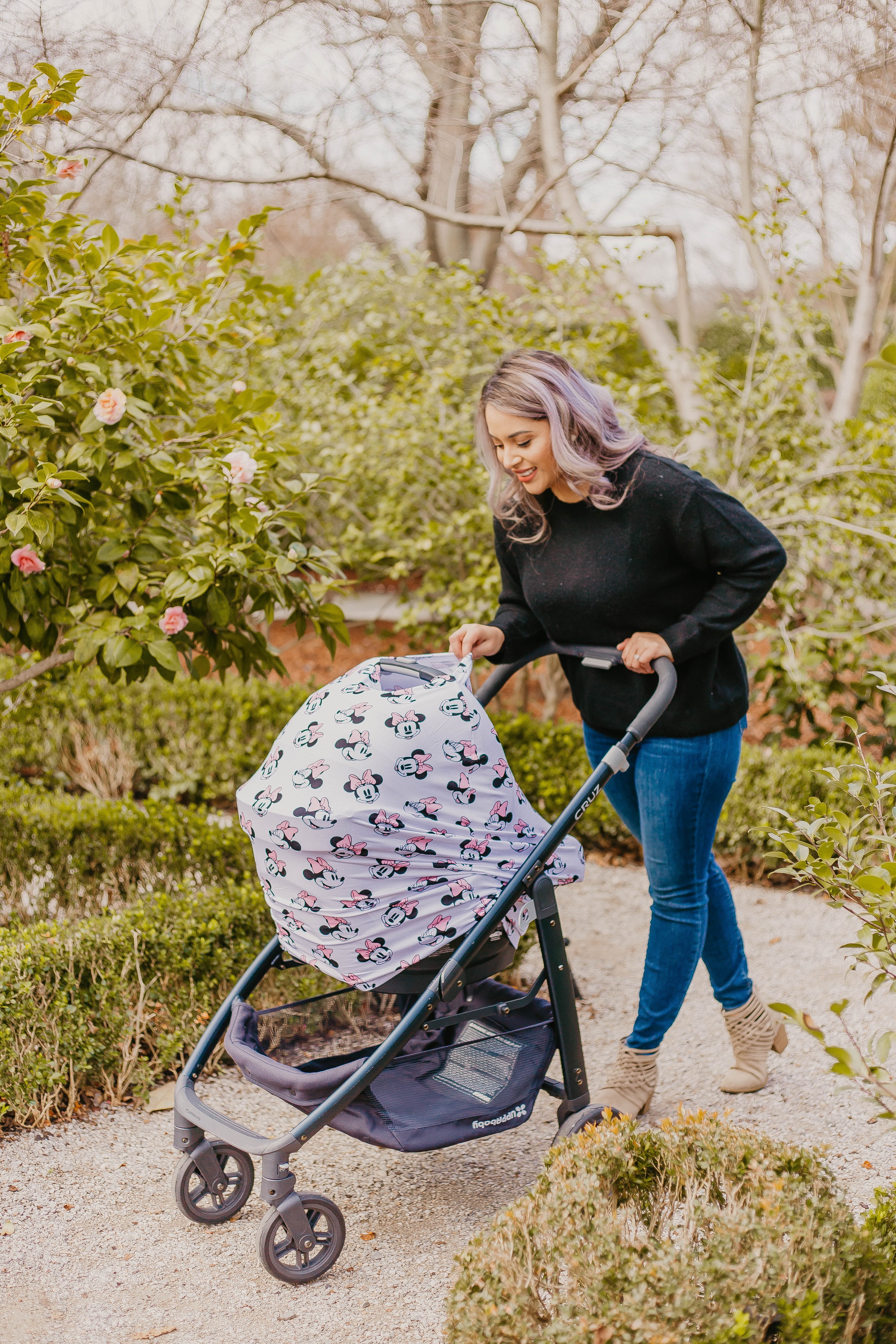 Disney Minnie Mouse 5-in-1 Nursing and Car Seat Cover