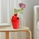 thumbnail image 4 of Florero de cerámica con forma de corazón, ideal para estante, escritorio o dormitorio. rojo, 4 of 9