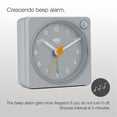 thumbnail image 3 of Reloj despertador Braun Classic Travel analógico con despertador y luz, 3 of 7