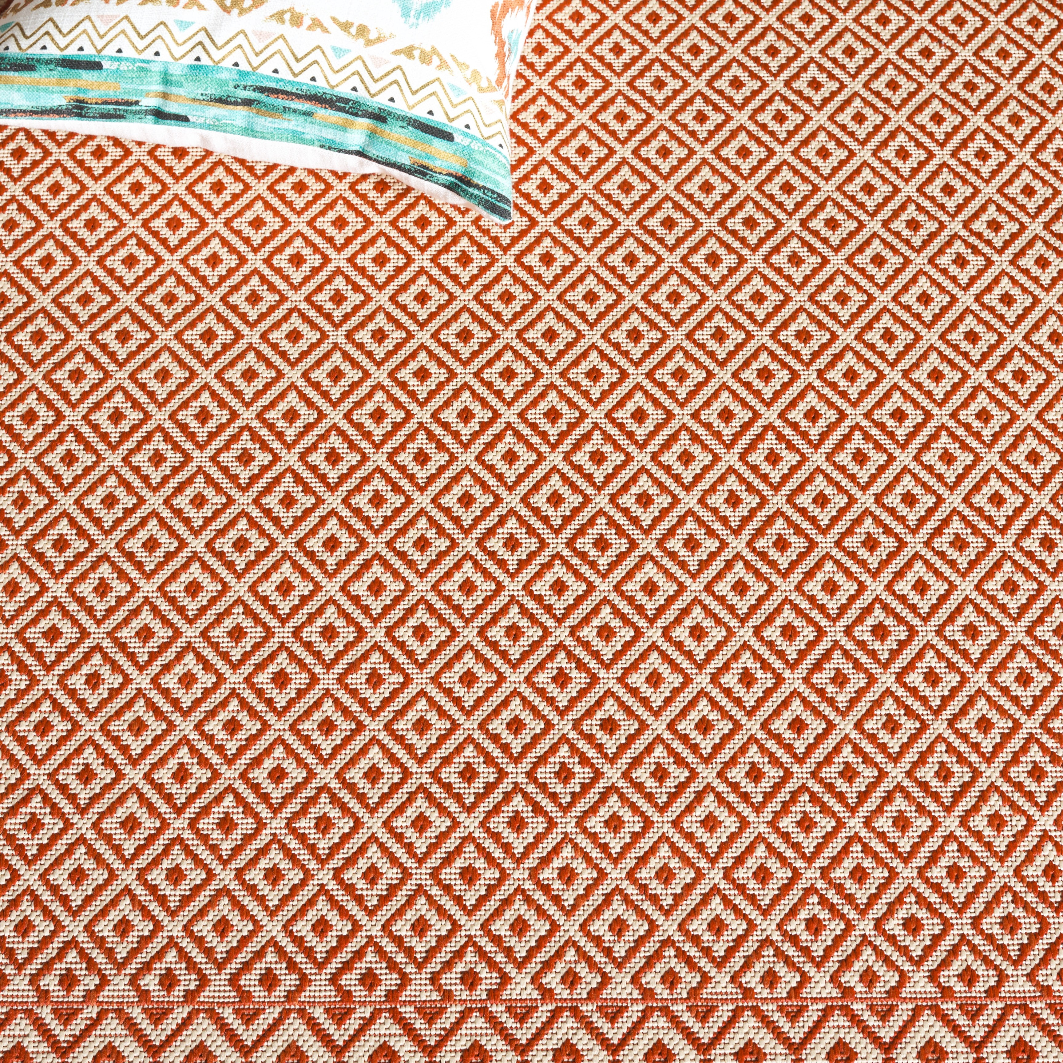 Safavieh Courtyard Naomi Geometric Indoor/Outdoor Runner Rug, Beige/Red, 2'3" x 12'