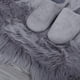 thumbnail image 5 of Lujosa alfombra de piel sintética de oveja, alfombra decorativa con reverso de gamuza antideslizante, piel sintética de alta densidad para un uso familiar seguro en gris, 60 x 160 cm, 5 of 6