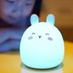 thumbnail image 3 of Advancent Linda luz nocturna de conejo hecha de silicona suave de calidad alimentaria, iluminación suave, luz que golpea ligeramente para niños Iluminación y accesorios Tipo 3, 3 of 6