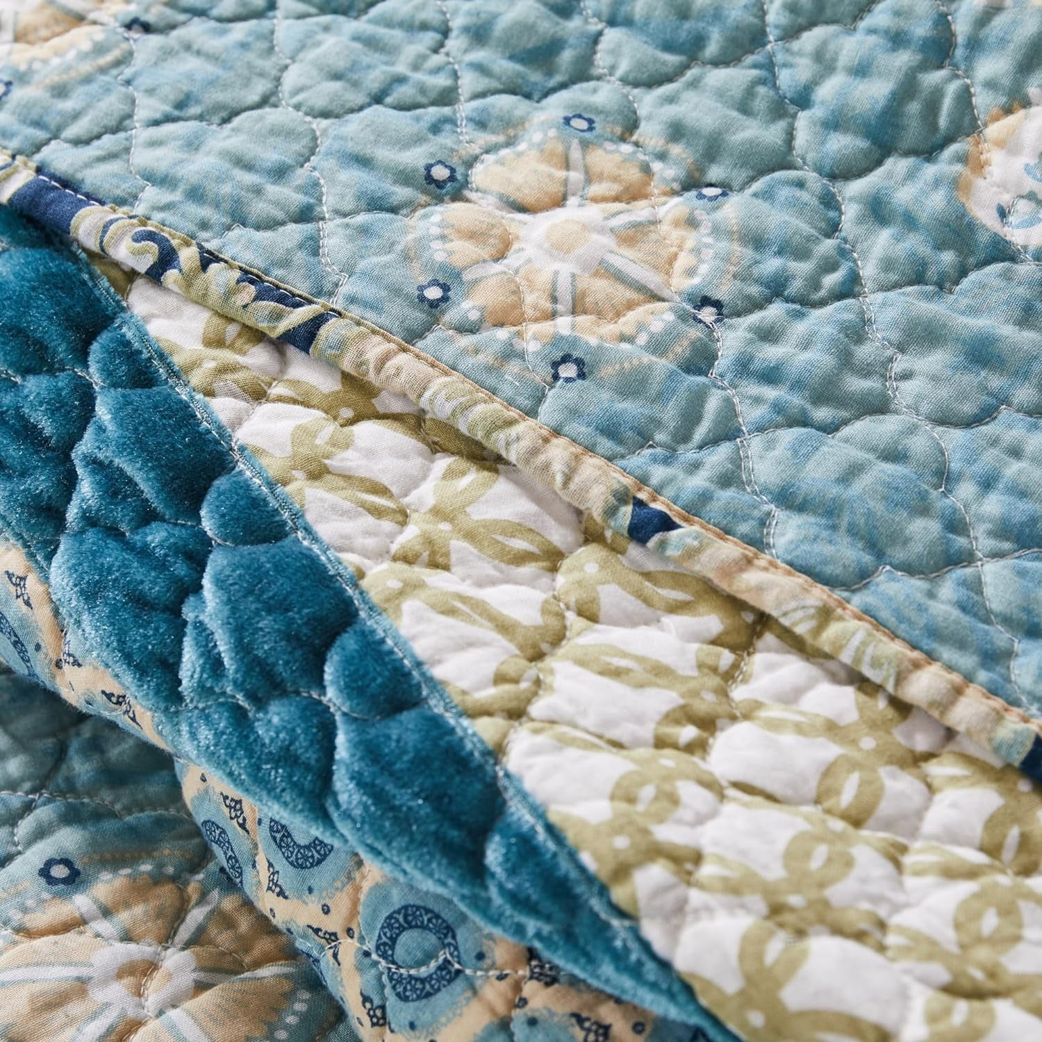 Greenland Home Fashions Thalia Reversible Cotton Quilt Set, Velvet Embellished, 3-Piece Full/Queen, Blue