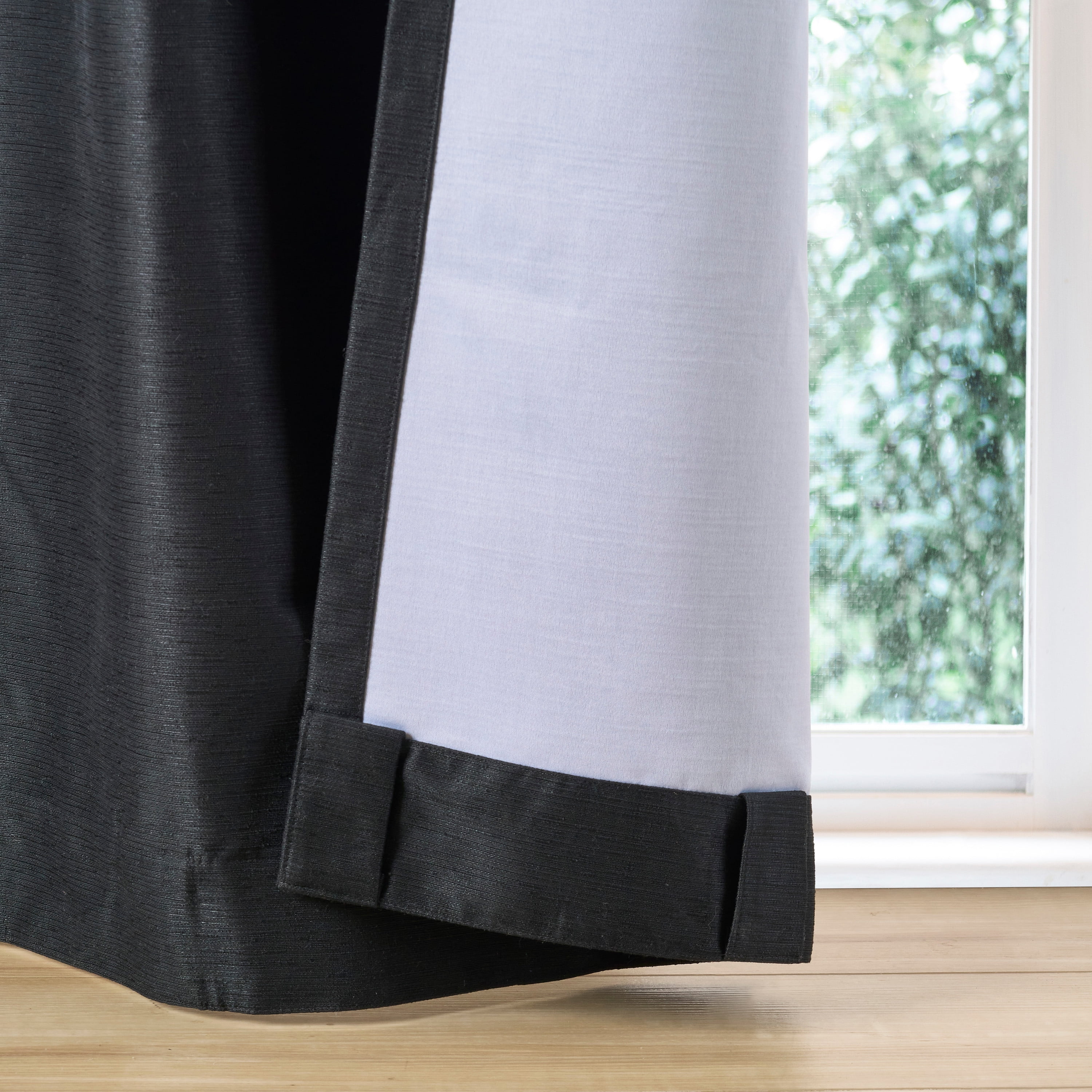 Better Homes & Gardens Colorblock Rod Pocket and Back Tab Blackout Curtain Panel, 1-Piece, Black, 50" W x 84" L