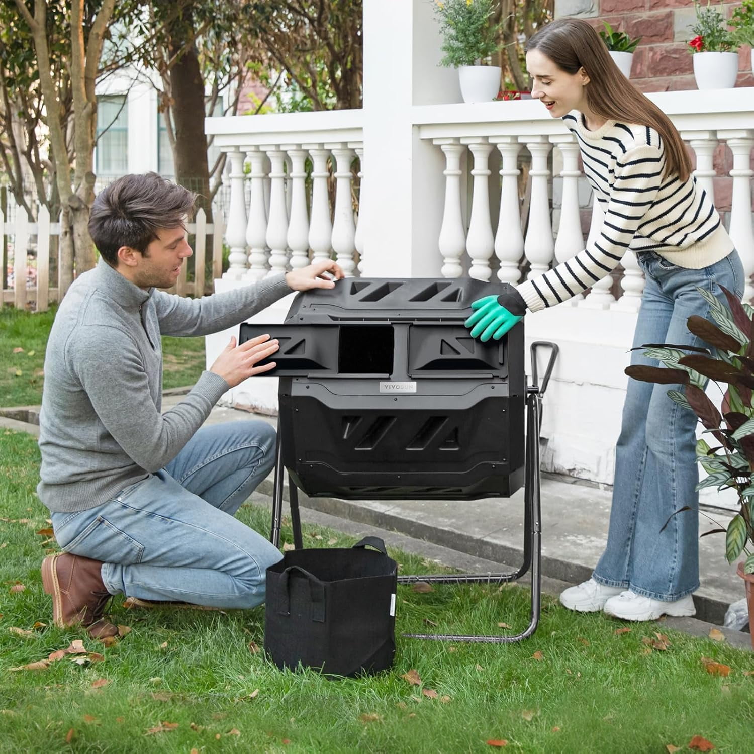 VIVOSUN Outdoor Tumbling Composter Dual Rotating Batch Compost Bin, 43 Gallon Black Door