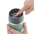 thumbnail image 4 of Termo de 360 ml T-Fal Easy Twist Verde, Taza de Viaje Isot&eacute;rmica, 4 horas Bebidas Calientes, 8 horas Bebidas Fr&iacute;as, Apertura F&aacute;cil, 100% Herm&eacute;ti T-fal NA, 4 of 7