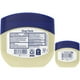 thumbnail image 2 of Vaselina protectora para la piel, vaselina, paquete de 4, 385 ml, 2 of 9