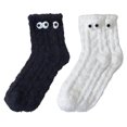 thumbnail image 1 of 2 pares de calcetines divertidos y esponjosos con ojos grandes para mujer, calcetines de dormir cálidos y peludos, calcetines gruesos y acogedores de invierno para descansar y dormir en interiores., 1 of 7