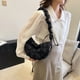 thumbnail image 3 of Bolsas Hobo para Mujer Pecho Ocio Acolchada Coreana Bolso Mano (negro), 3 of 9