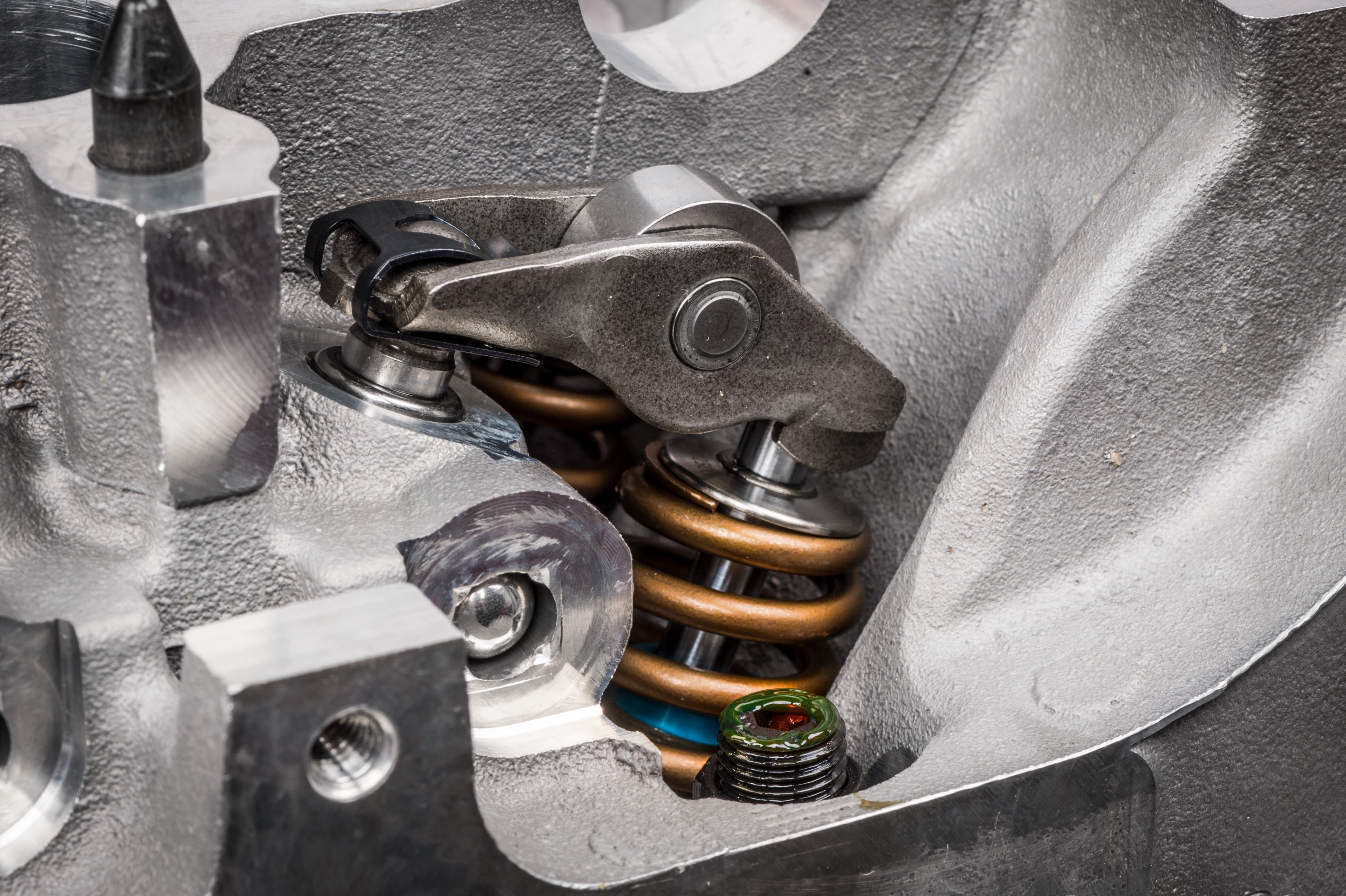 APR MS100258 Valve Spring with Retainer and Spring Seat - Each