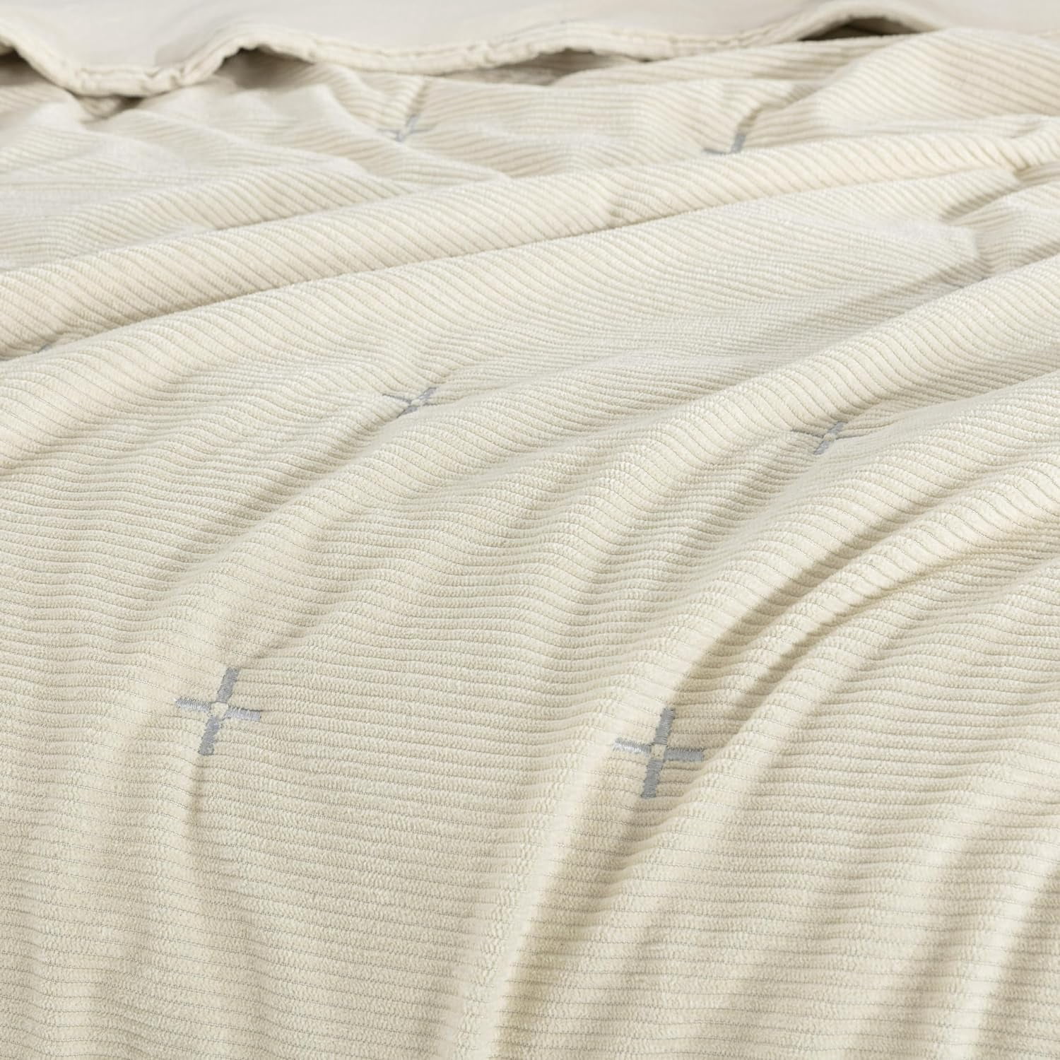 Chezmoi Collection Corduroy Queen Quilt Set Beige, 3-Piece Luxury Soft Cross Stitch Polyester Corduory Lightweight Bedspread, 1 Quilt 90 in x 94 in and 2 Pillow Shams 20 in x 26 in