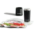 thumbnail image 1 of Scelleuse sous vide portative pour aliments sans fil FoodSaver V1100 et deux sacs à glissière de 946 ml (1 pinte), 1 of 6