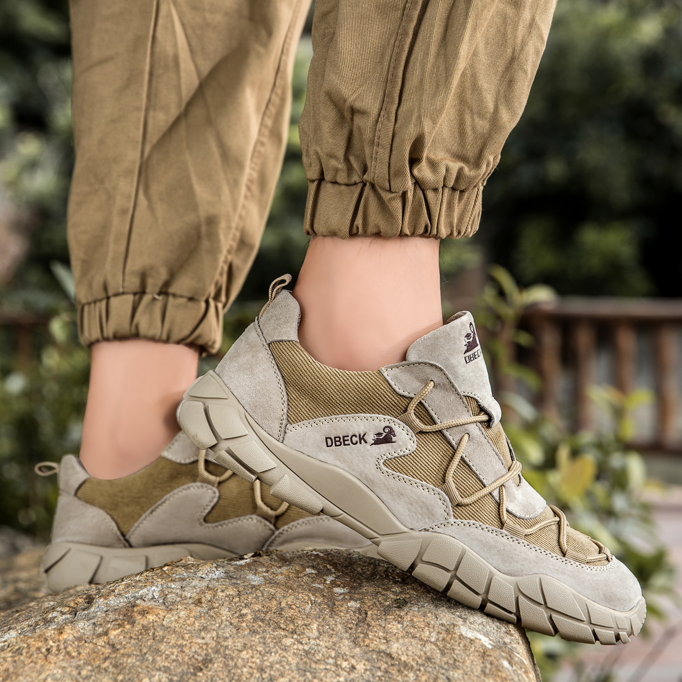 SKIUHS Men Lightweight Quick-drying Comfortable Hiking Shoes