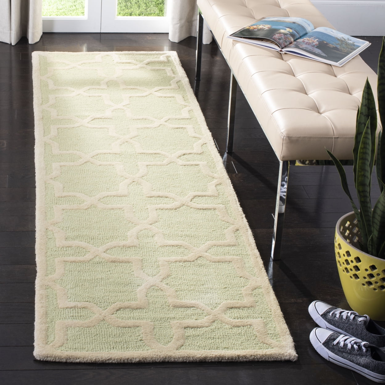 SAFAVIEH Cambridge Liz Geometric Wool Area Rug, Light Green/Ivory, 6' x 9'