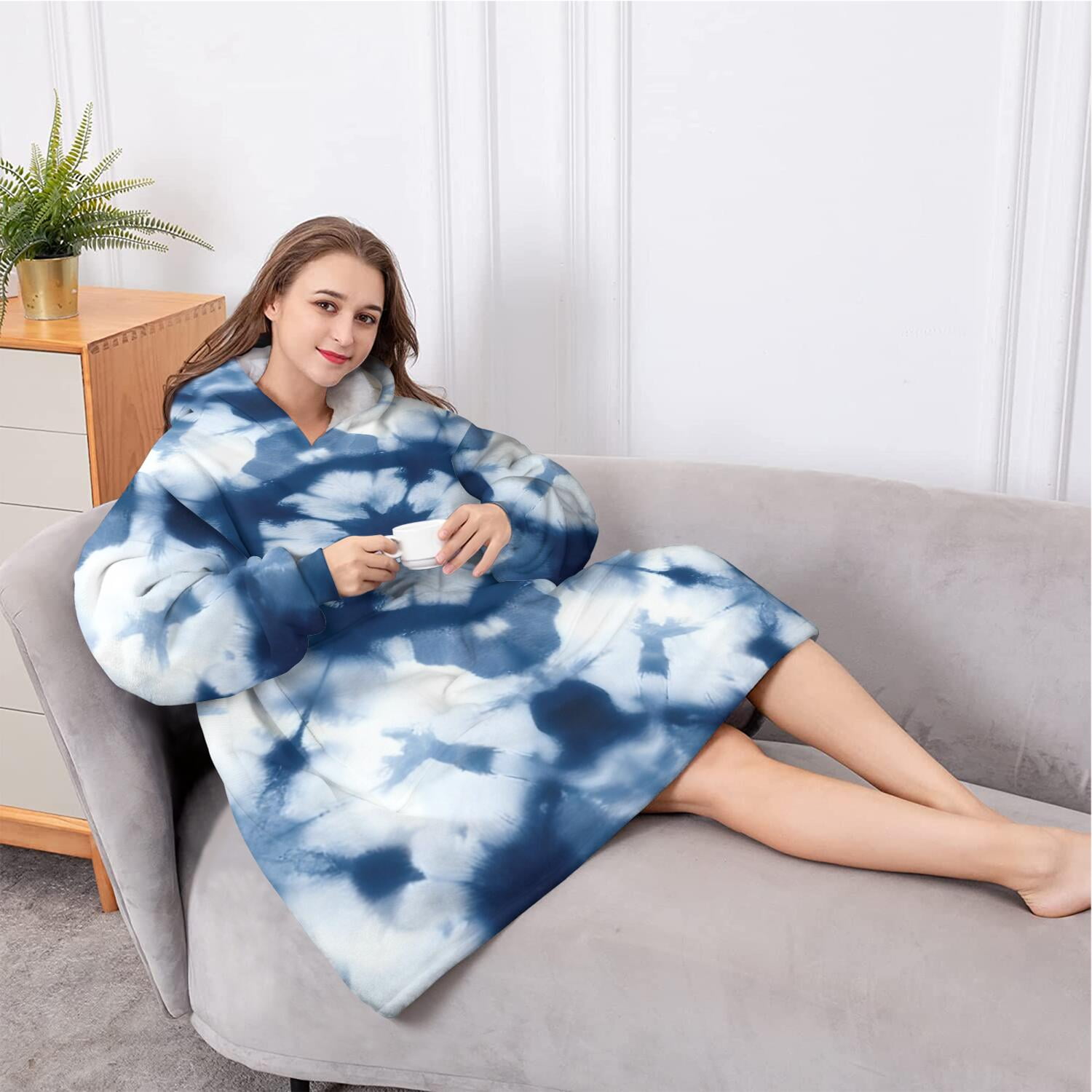 Oversized Wearable Blanket Hoodie,Blue White Tie Dye Mandala Pattern Sherpa Blanket Hoodie with Super Pockets,Super Warm Fuzzy Pullover for Women & Men