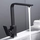 thumbnail image 1 of Grifo de cocina de una sola pieza de latón elegante con mezclador de agua fría y caliente con control de una sola palanca en color negro pulido, 1 of 5