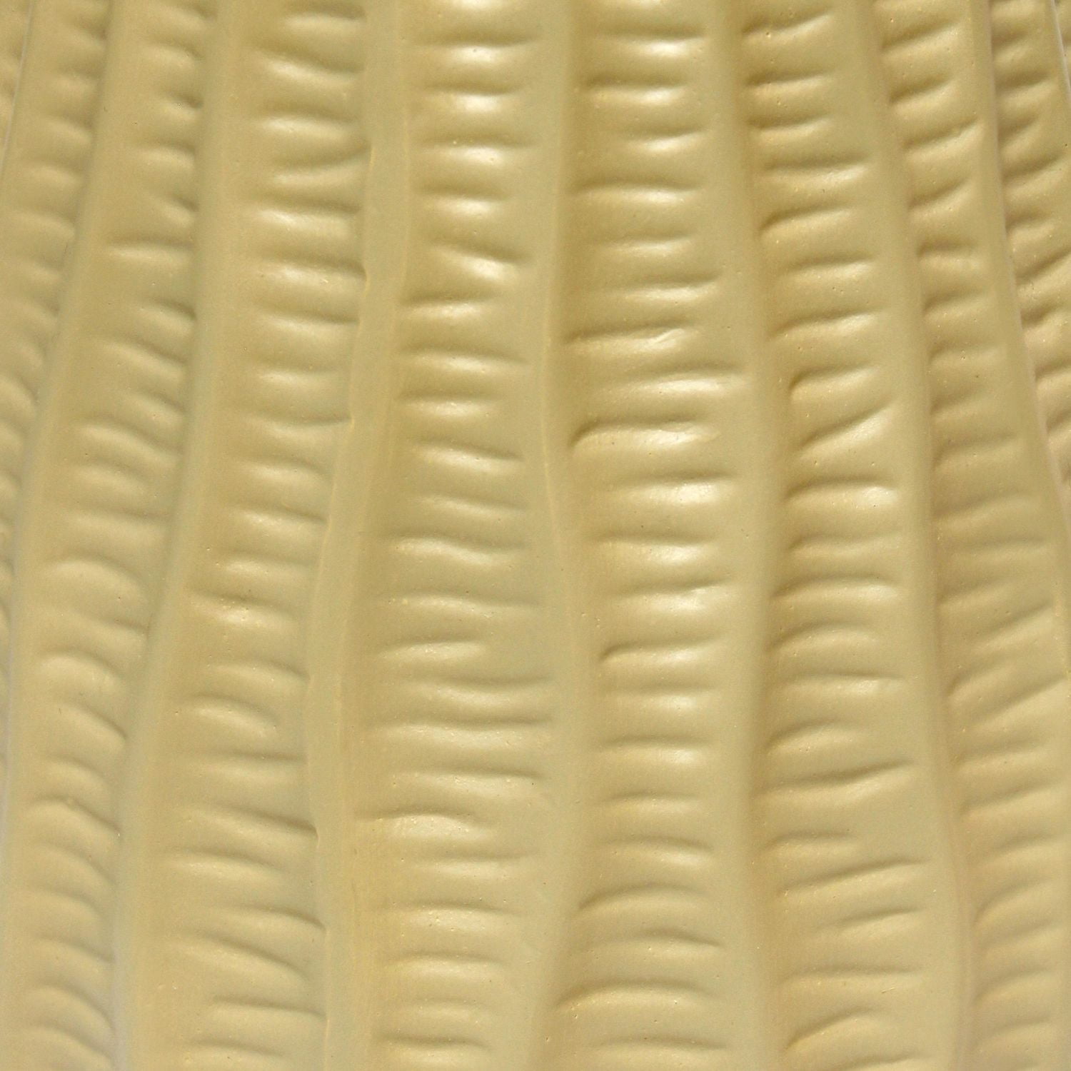 Conceptions simples 11,02 « Lampe de bureau de table de chevet d’accent pastel à texture céramique moderne traditionnelle de 11,02 « avec abat-jour en tissu assorti pour chambre à coucher, t