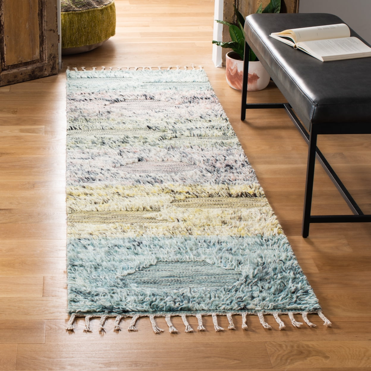 SAFAVIEH Casablanca Aiden Striped Wool Shag Area Rug, Turquoise/Pink, 5' x 8'