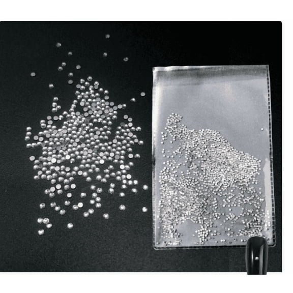 FEOLGEHLY 1.5mm Flatback Round Clear Glass Nail Rhinestones, Super Shiny Transparent White Tiny Nail Diamonds Bulk for DIY Nail Art Jewelry Decoration