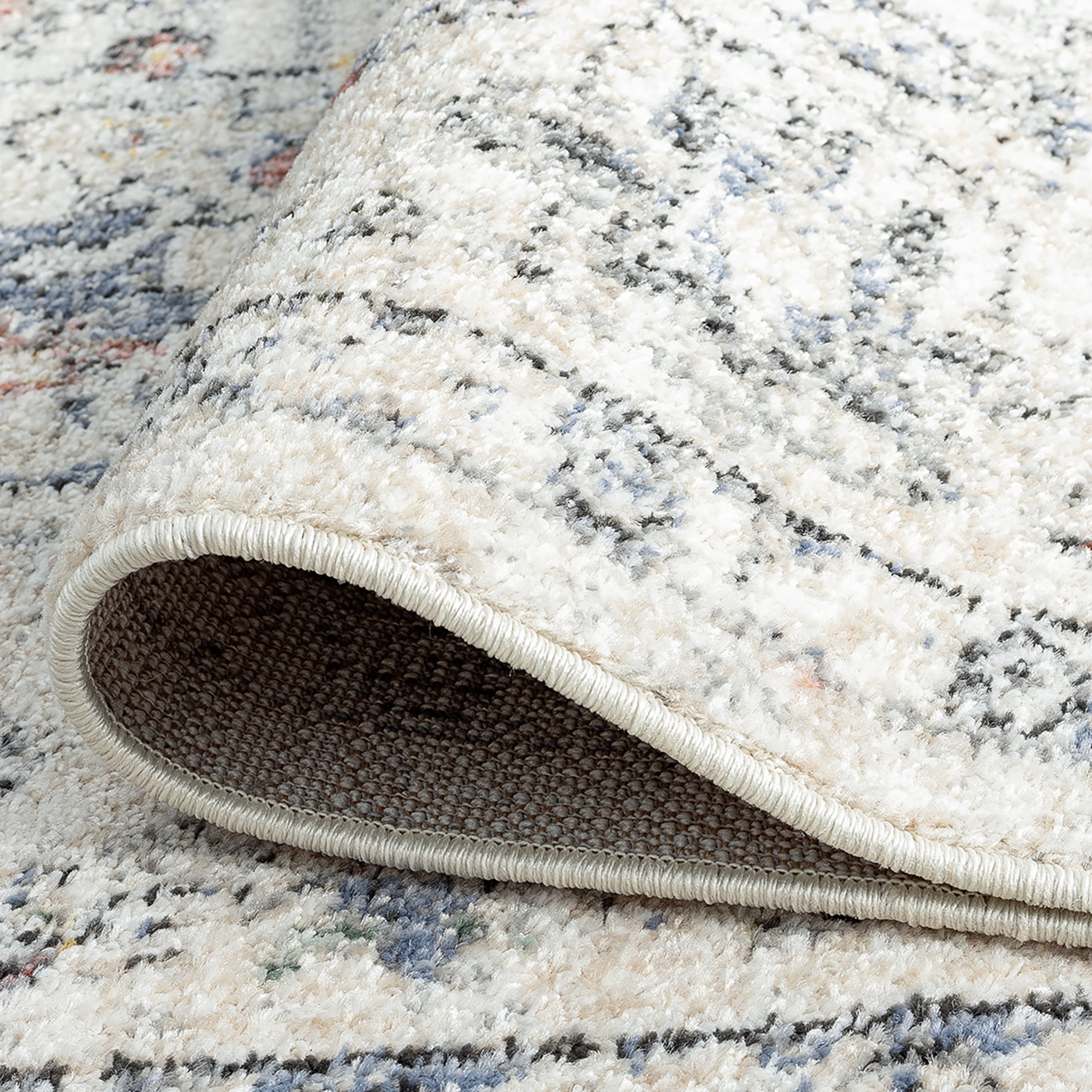 Addison Traditional 5' x 7' Cream and Blue Polypropylene Indoor Area Rug
