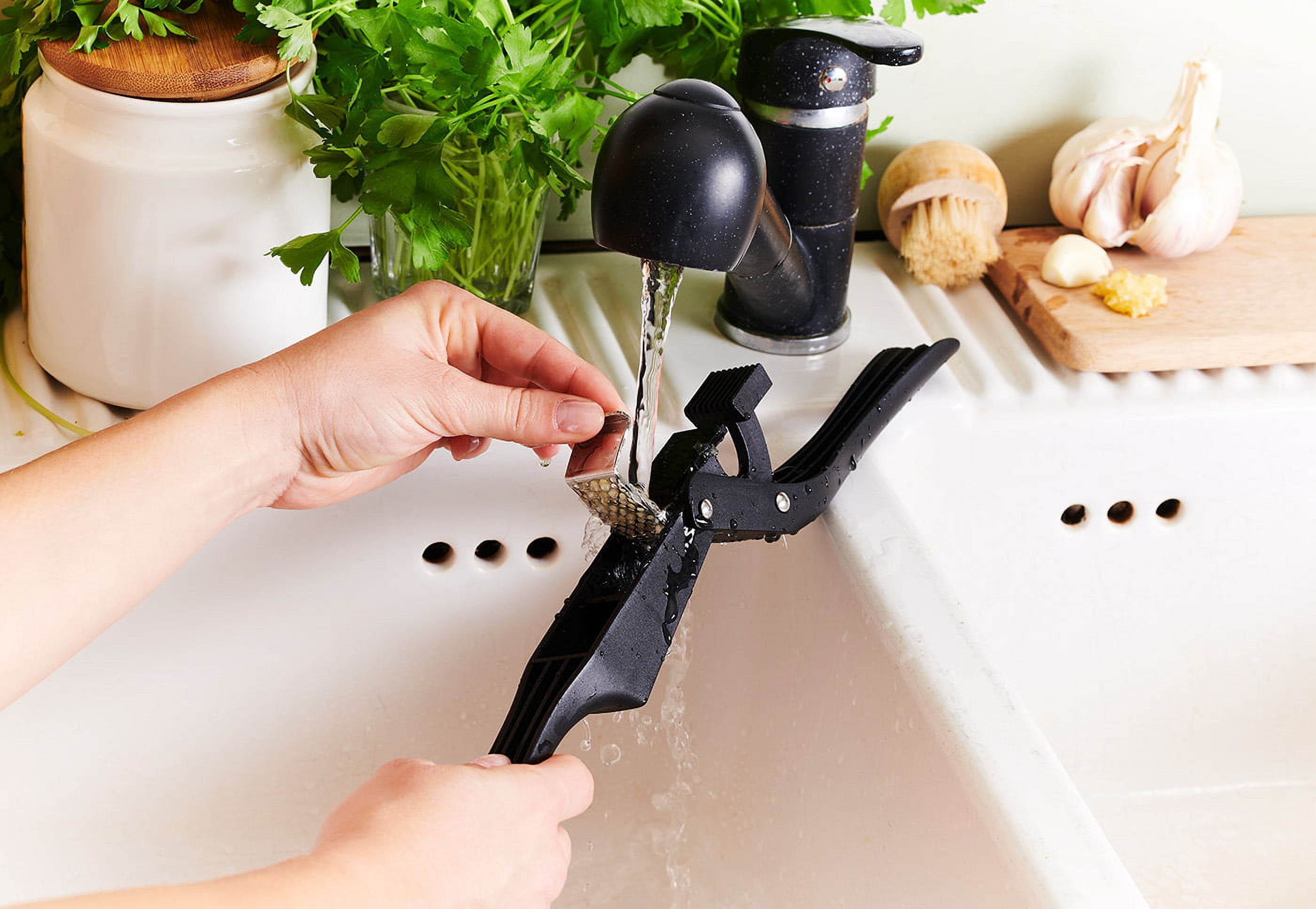 Mastrad Garlic Press and Slicer